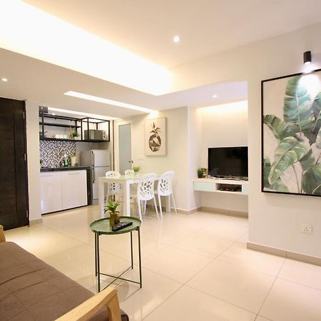Lovage Stay Melaka Екстериор снимка
